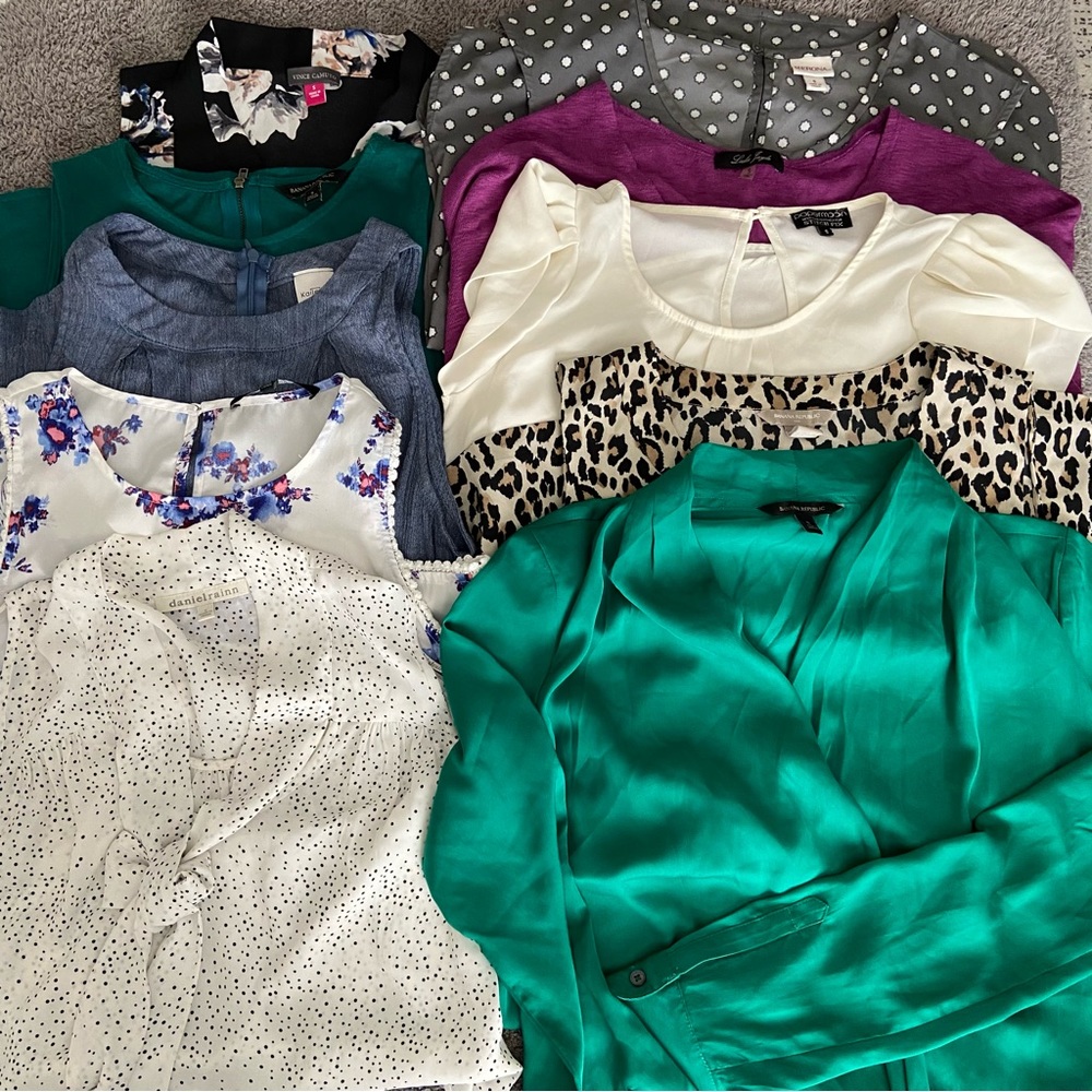 Bundle of 10 Women’s Business Casual Tops, size Small